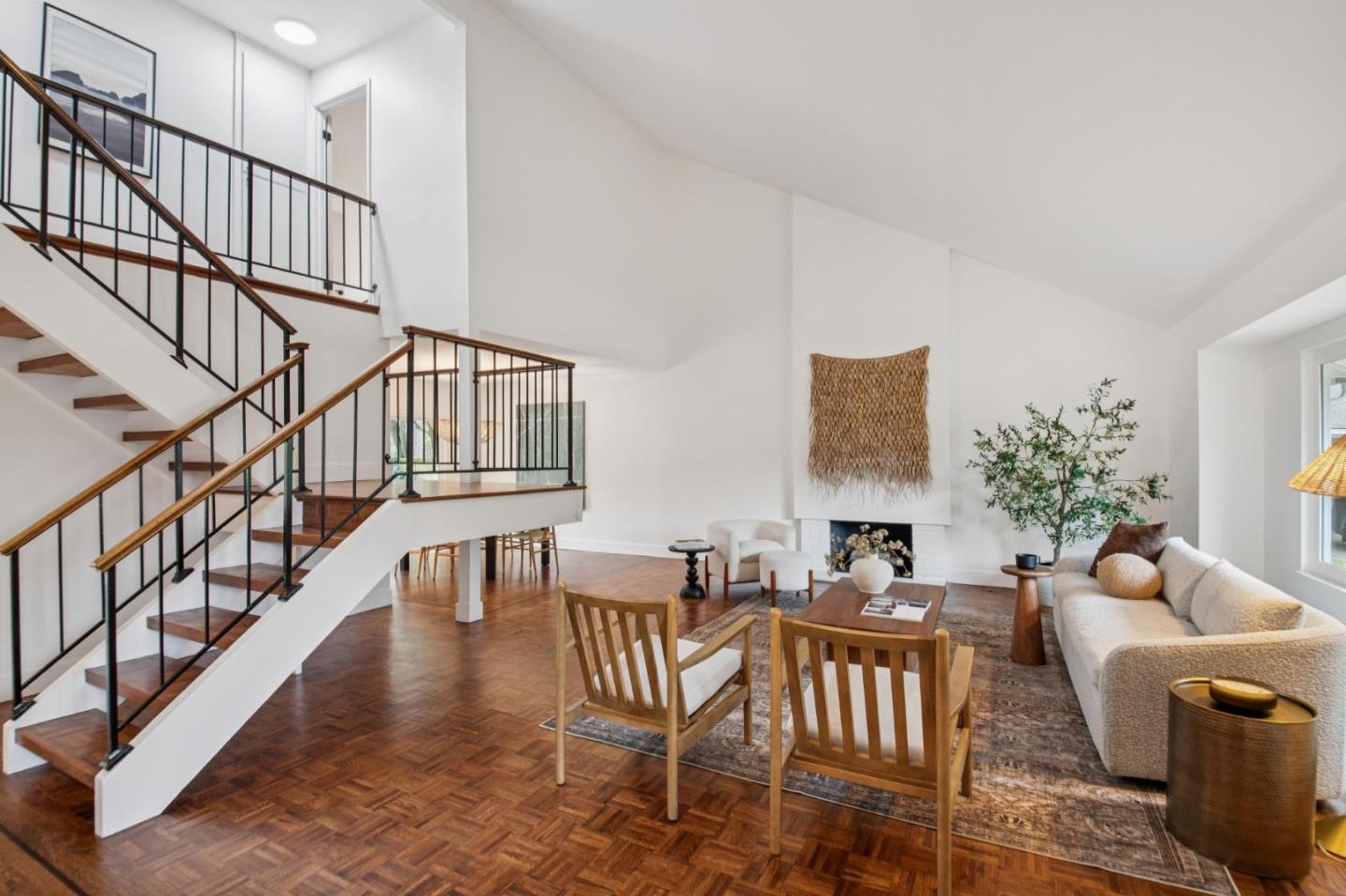 Detail Gallery Image 7 of 47 For 728 Le Mans Way, Half Moon Bay,  CA 94019 - 4 Beds | 3 Baths