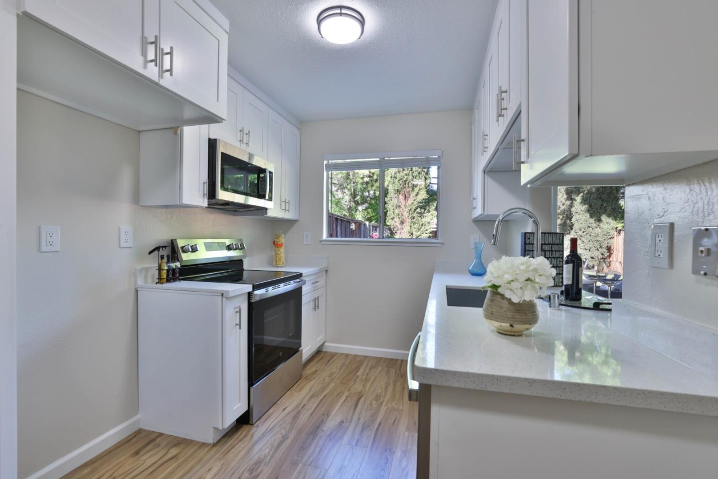 Detail Gallery Image 4 of 25 For 4648 Cherry Ave, San Jose,  CA 95118 - – Beds | – Baths