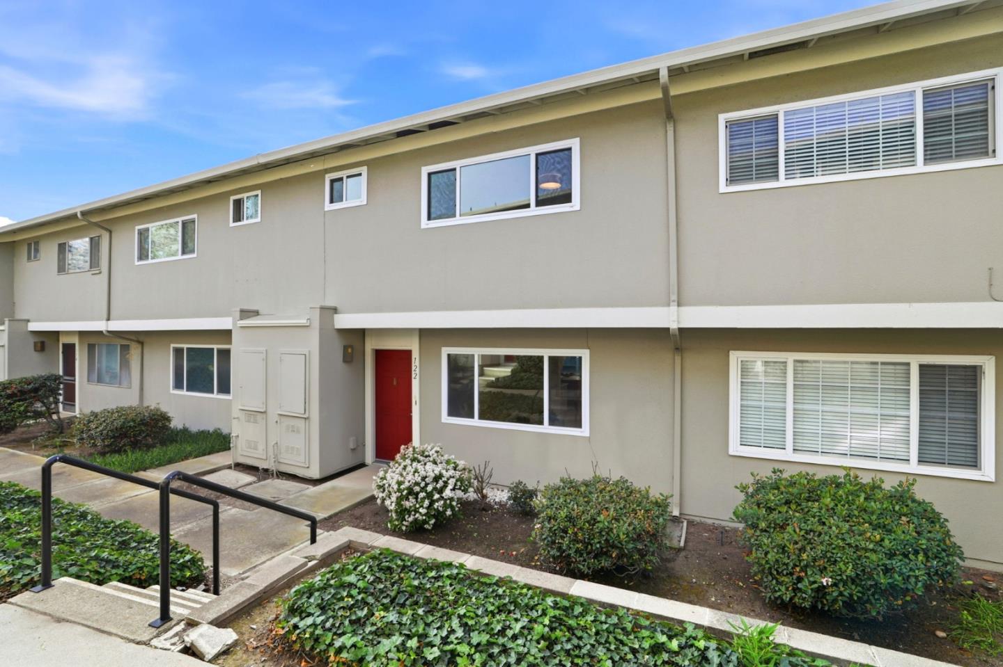 Detail Gallery Image 3 of 30 For 122 Poppy Ct, Milpitas,  CA 95035 - 3 Beds | 1/1 Baths