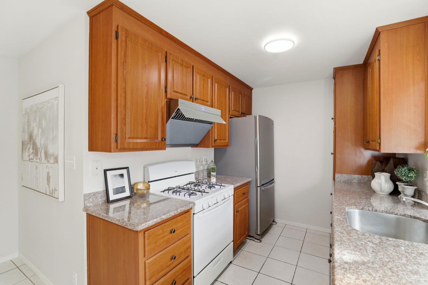 Detail Gallery Image 9 of 30 For 122 Poppy Ct, Milpitas,  CA 95035 - 3 Beds | 1/1 Baths