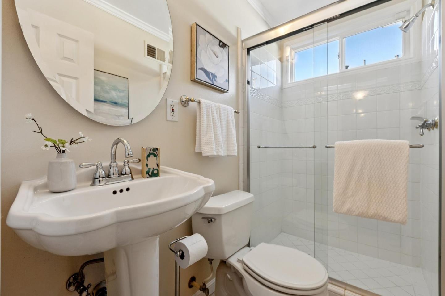 Detail Gallery Image 28 of 42 For 2981 Crestmoor Dr, San Bruno,  CA 94066 - 3 Beds | 2 Baths