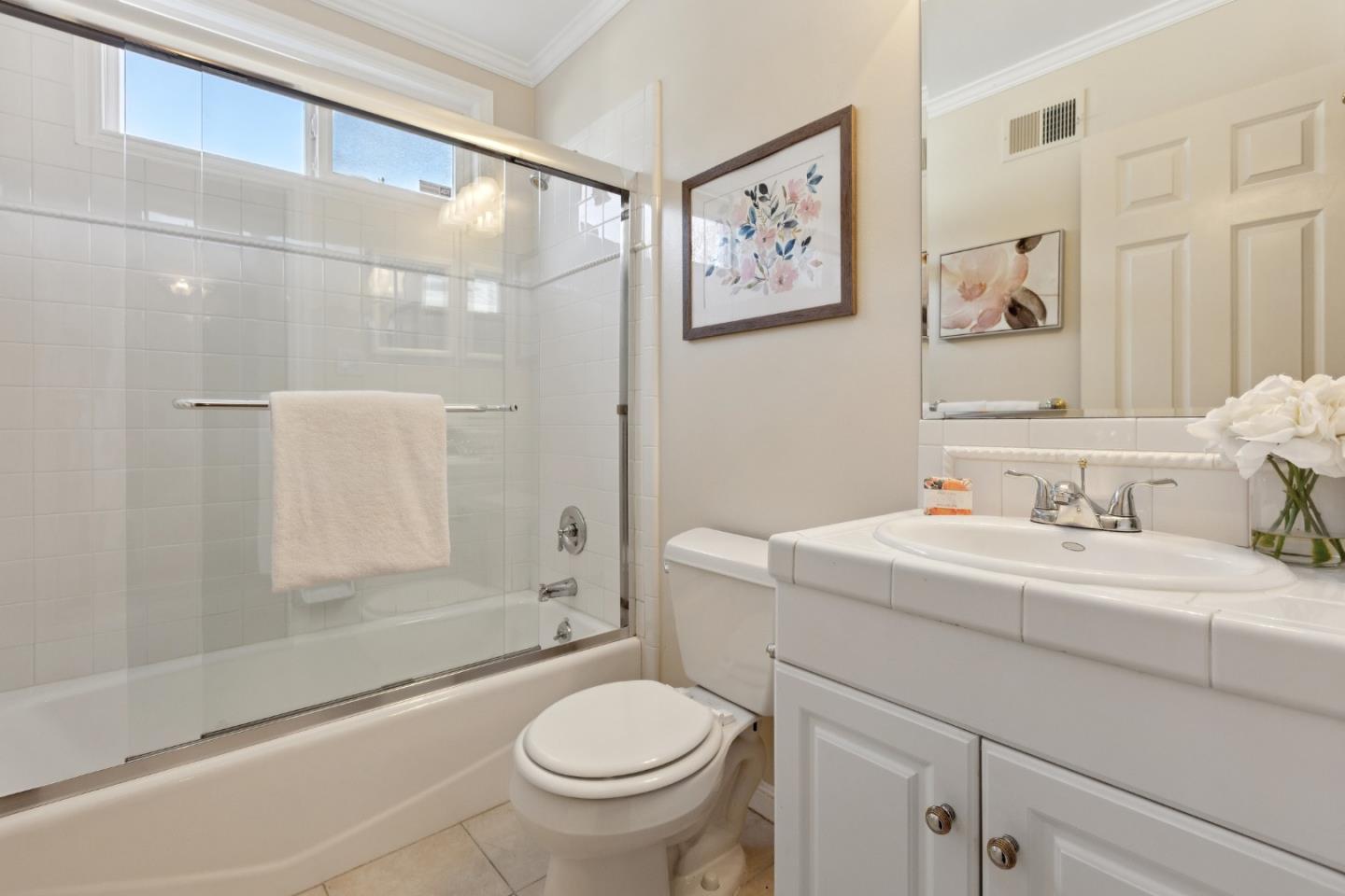 Detail Gallery Image 31 of 42 For 2981 Crestmoor Dr, San Bruno,  CA 94066 - 3 Beds | 2 Baths