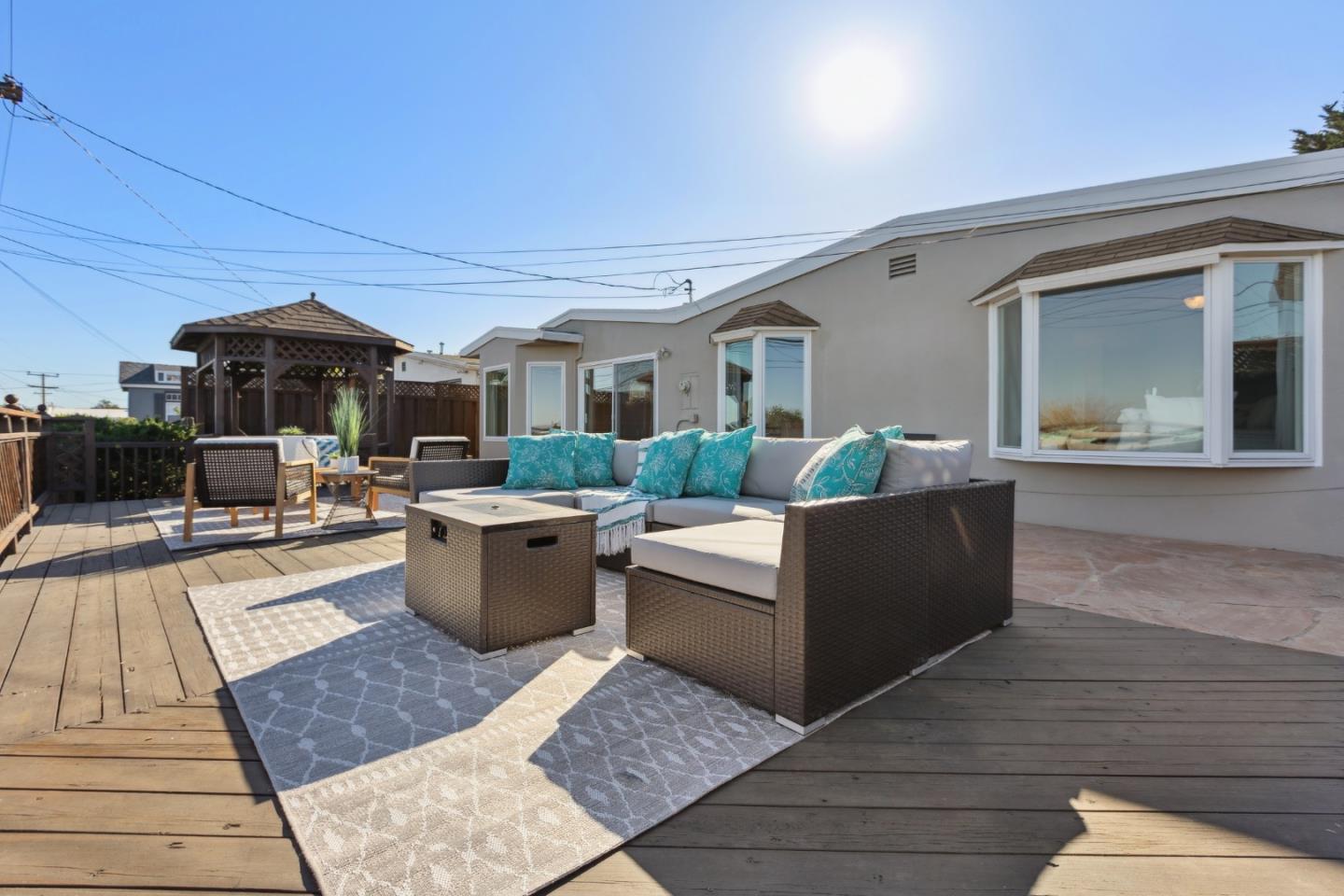 Detail Gallery Image 37 of 42 For 2981 Crestmoor Dr, San Bruno,  CA 94066 - 3 Beds | 2 Baths