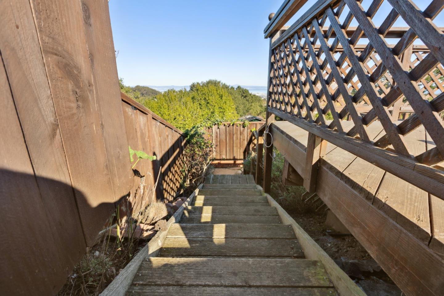 Detail Gallery Image 39 of 42 For 2981 Crestmoor Dr, San Bruno,  CA 94066 - 3 Beds | 2 Baths