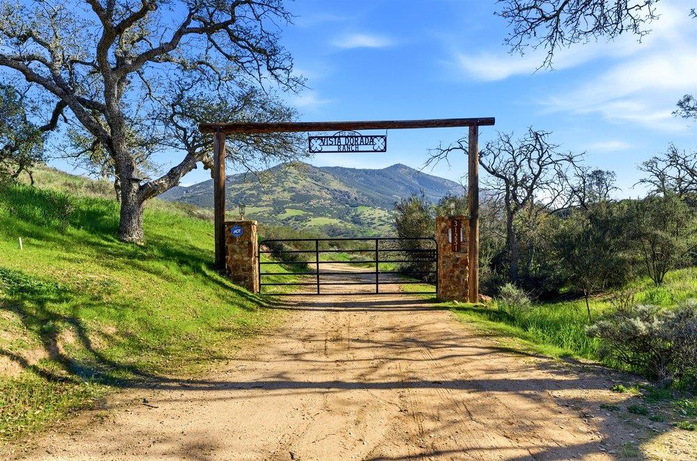 Detail Gallery Image 2 of 48 For 31251 Highway 146, Soledad,  CA 93960 - 3 Beds | 2/1 Baths