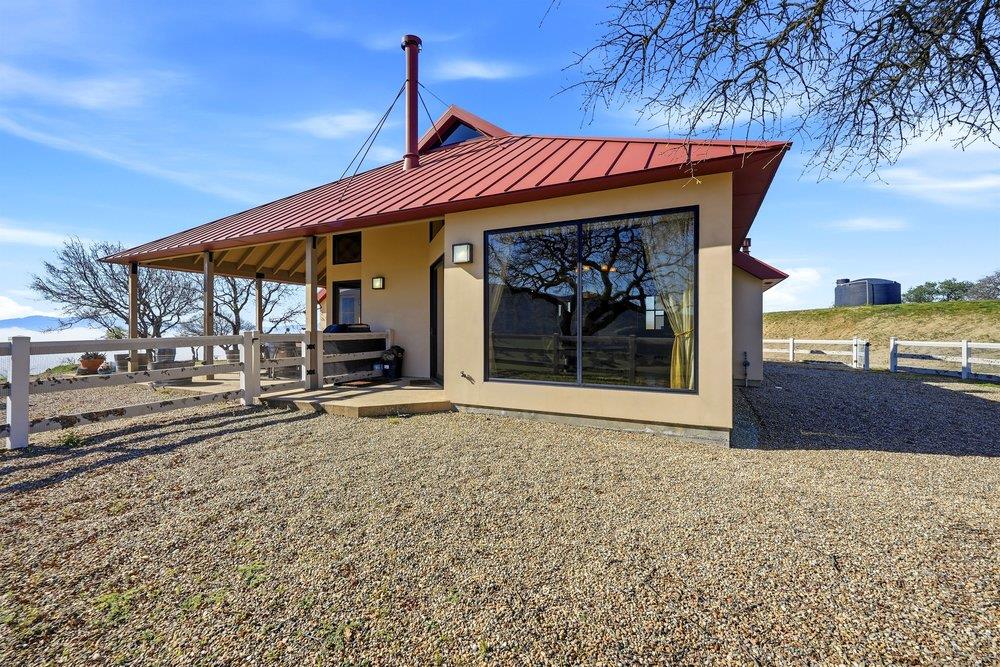 Detail Gallery Image 5 of 48 For 31251 Highway 146, Soledad,  CA 93960 - 3 Beds | 2/1 Baths