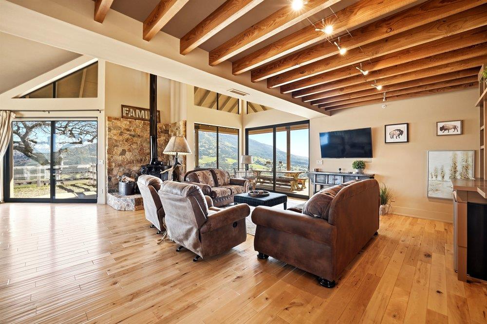 Detail Gallery Image 8 of 48 For 31251 Highway 146, Soledad,  CA 93960 - 3 Beds | 2/1 Baths