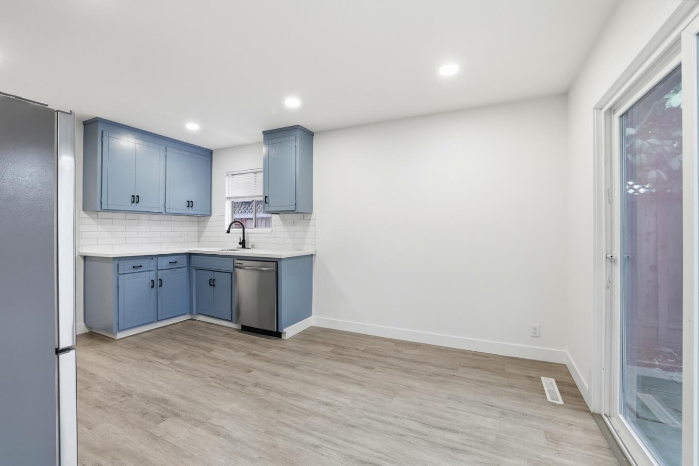 Detail Gallery Image 32 of 52 For 1579 Branham Ln, San Jose,  CA 95118 - – Beds | – Baths