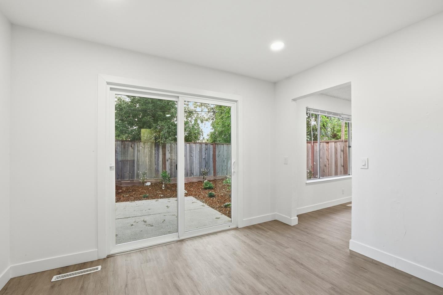 Detail Gallery Image 33 of 52 For 1579 Branham Ln, San Jose,  CA 95118 - – Beds | – Baths