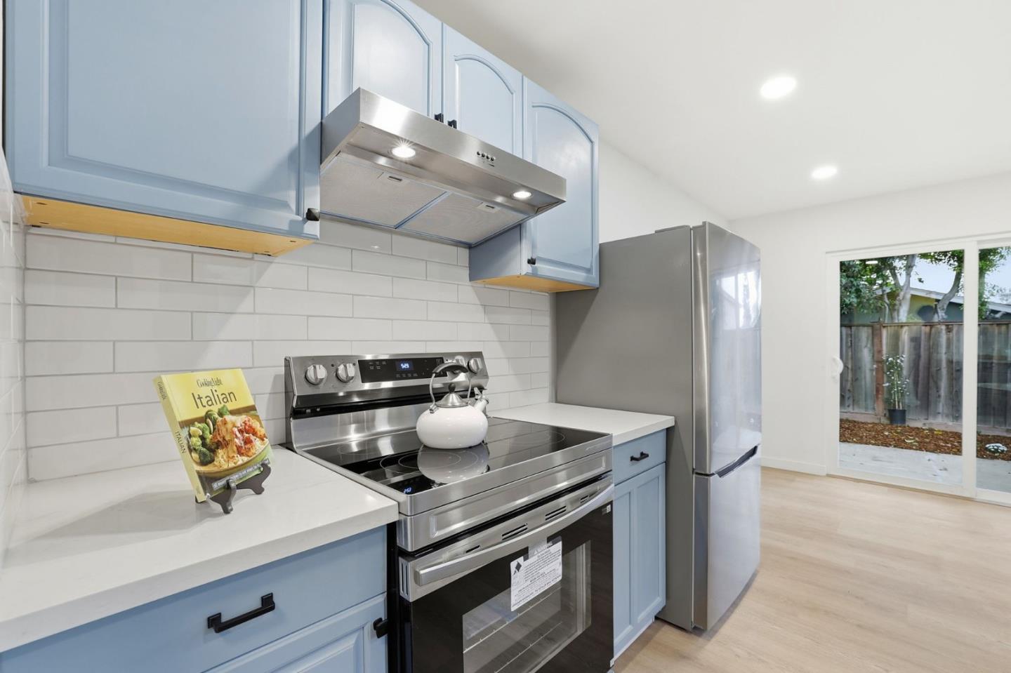 Detail Gallery Image 5 of 52 For 1579 Branham Ln, San Jose,  CA 95118 - – Beds | – Baths