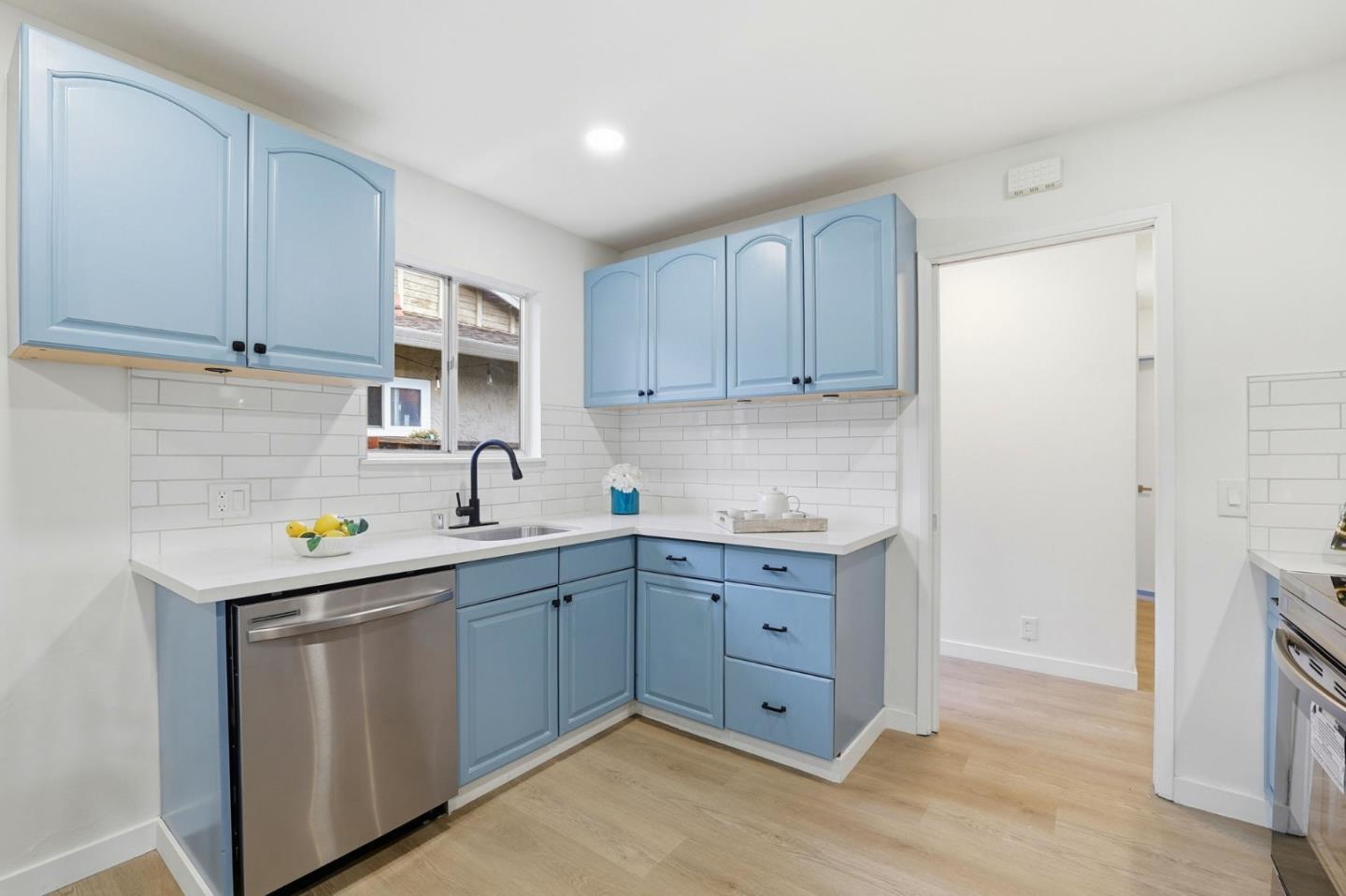 Detail Gallery Image 7 of 52 For 1579 Branham Ln, San Jose,  CA 95118 - – Beds | – Baths