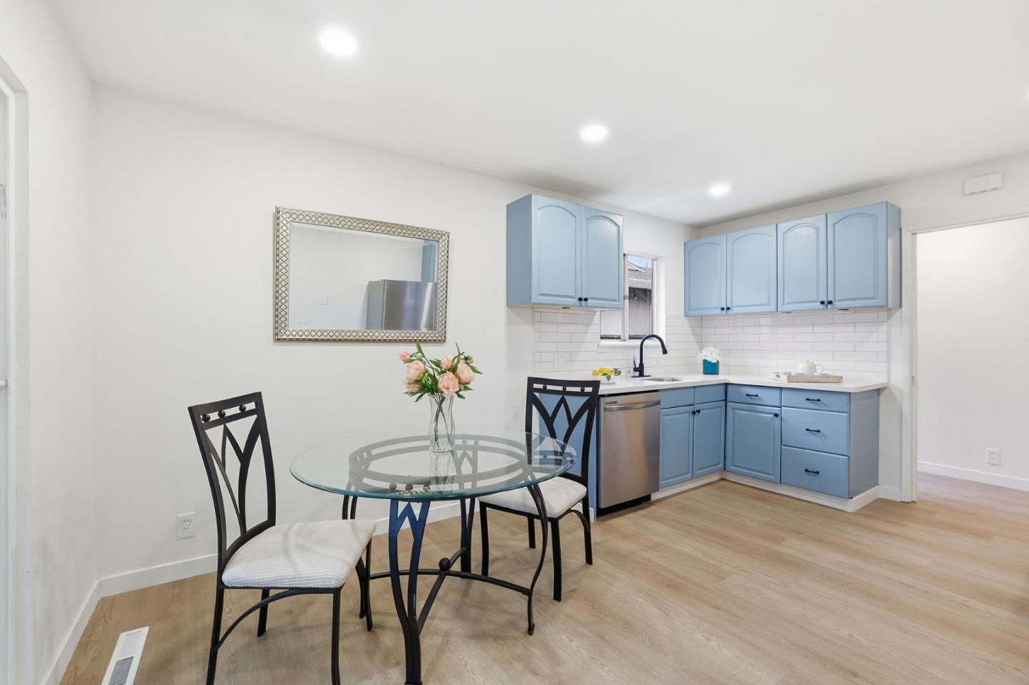 Detail Gallery Image 8 of 52 For 1579 Branham Ln, San Jose,  CA 95118 - – Beds | – Baths