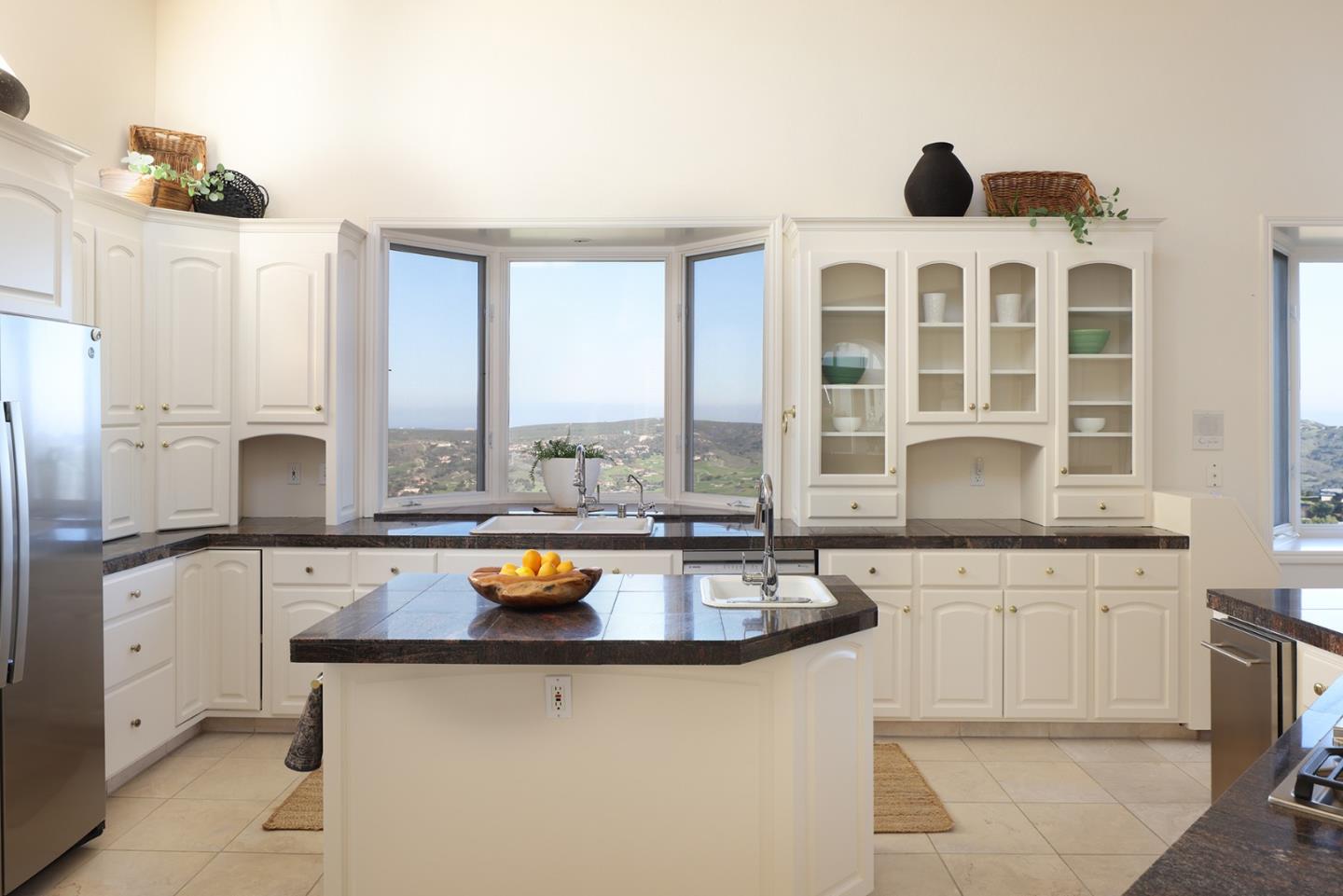 Detail Gallery Image 11 of 42 For 25691 Whip Rd, Monterey,  CA 93940 - 4 Beds | 4/1 Baths