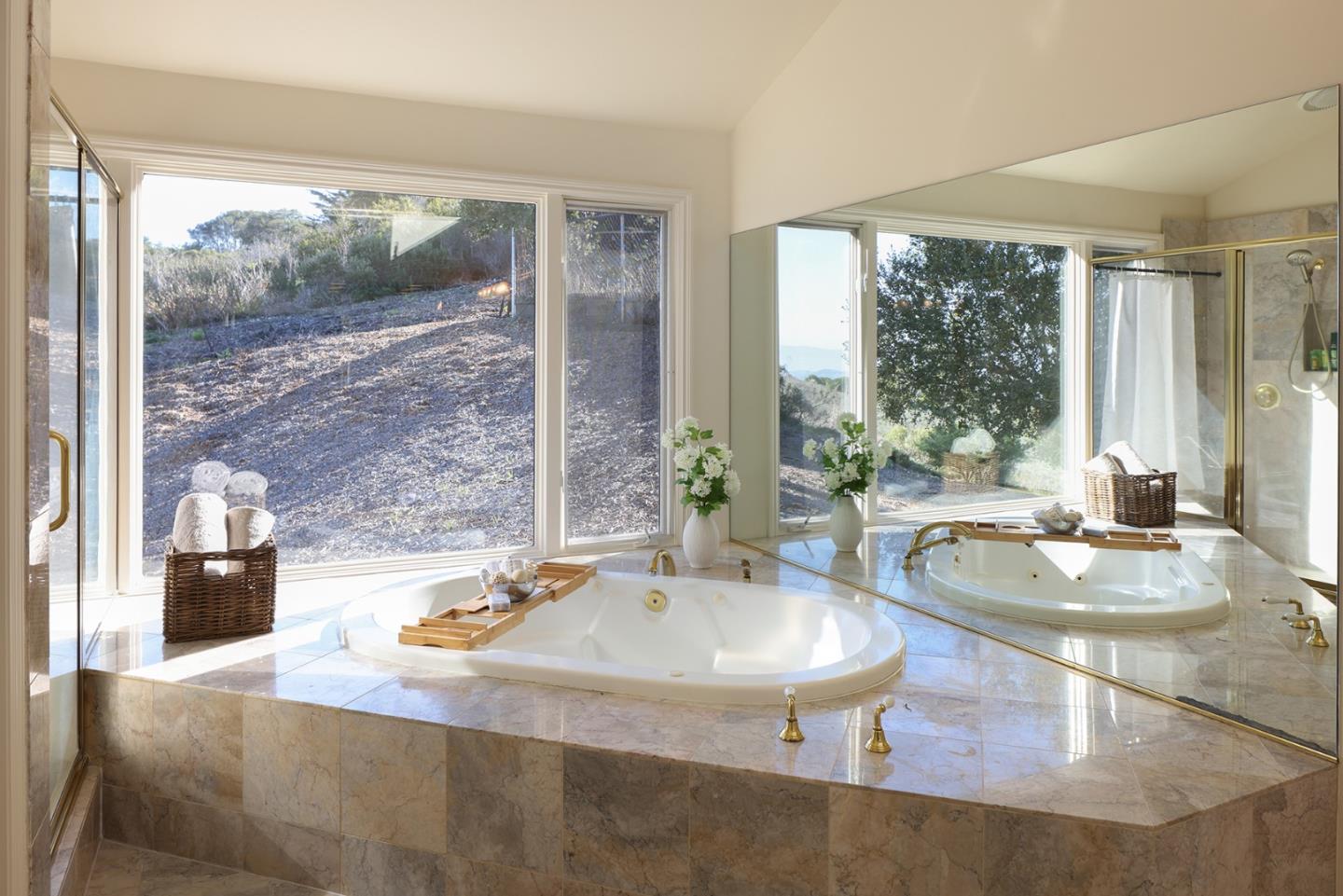 Detail Gallery Image 21 of 42 For 25691 Whip Rd, Monterey,  CA 93940 - 4 Beds | 4/1 Baths