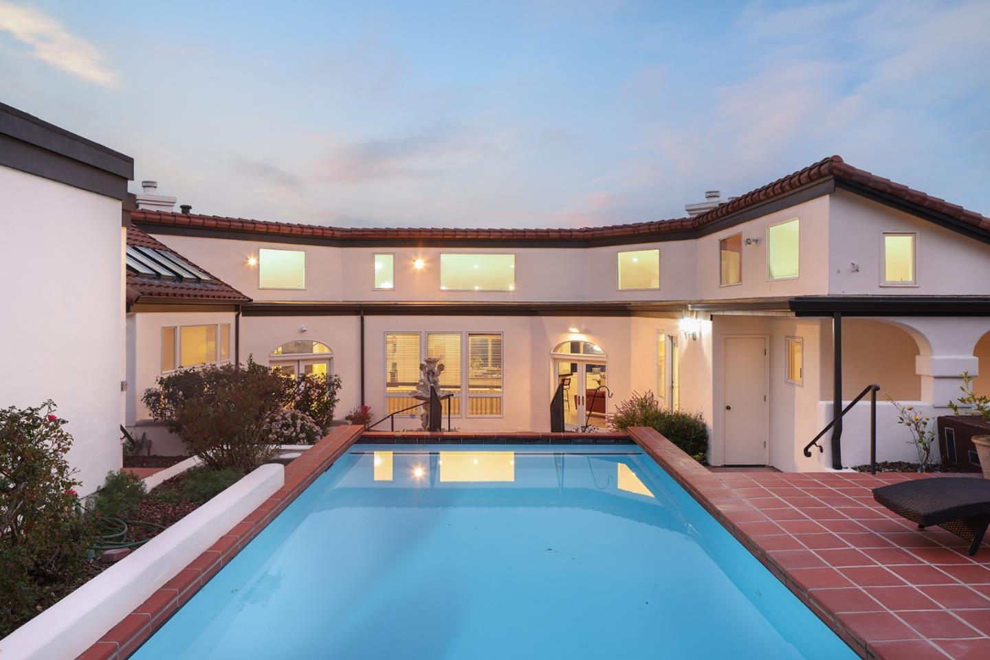 Detail Gallery Image 3 of 42 For 25691 Whip Rd, Monterey,  CA 93940 - 4 Beds | 4/1 Baths