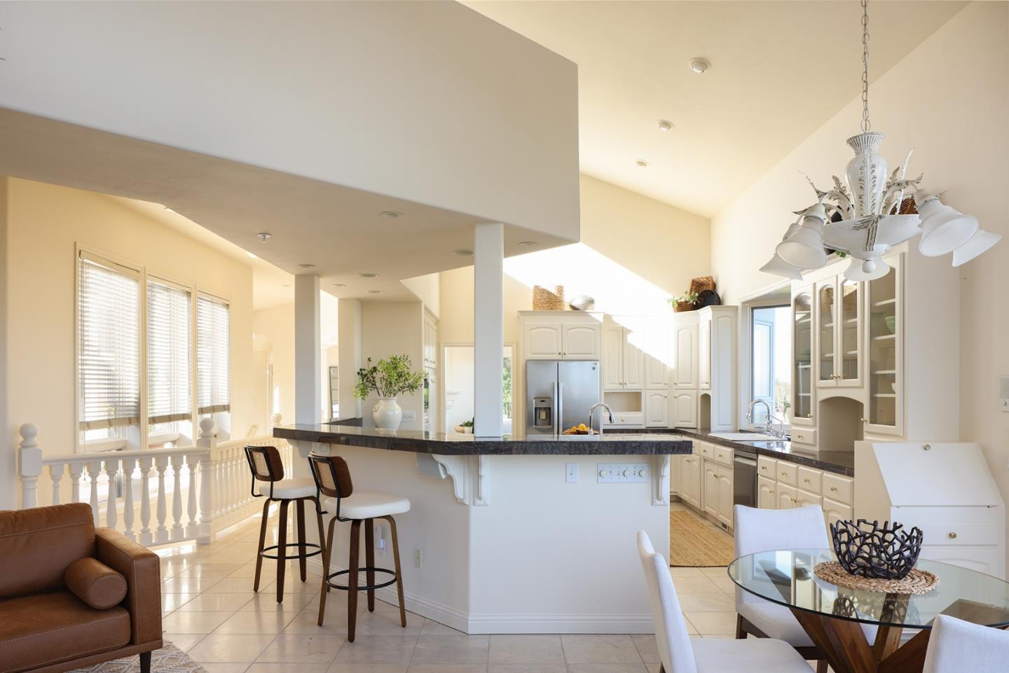 Detail Gallery Image 9 of 42 For 25691 Whip Rd, Monterey,  CA 93940 - 4 Beds | 4/1 Baths