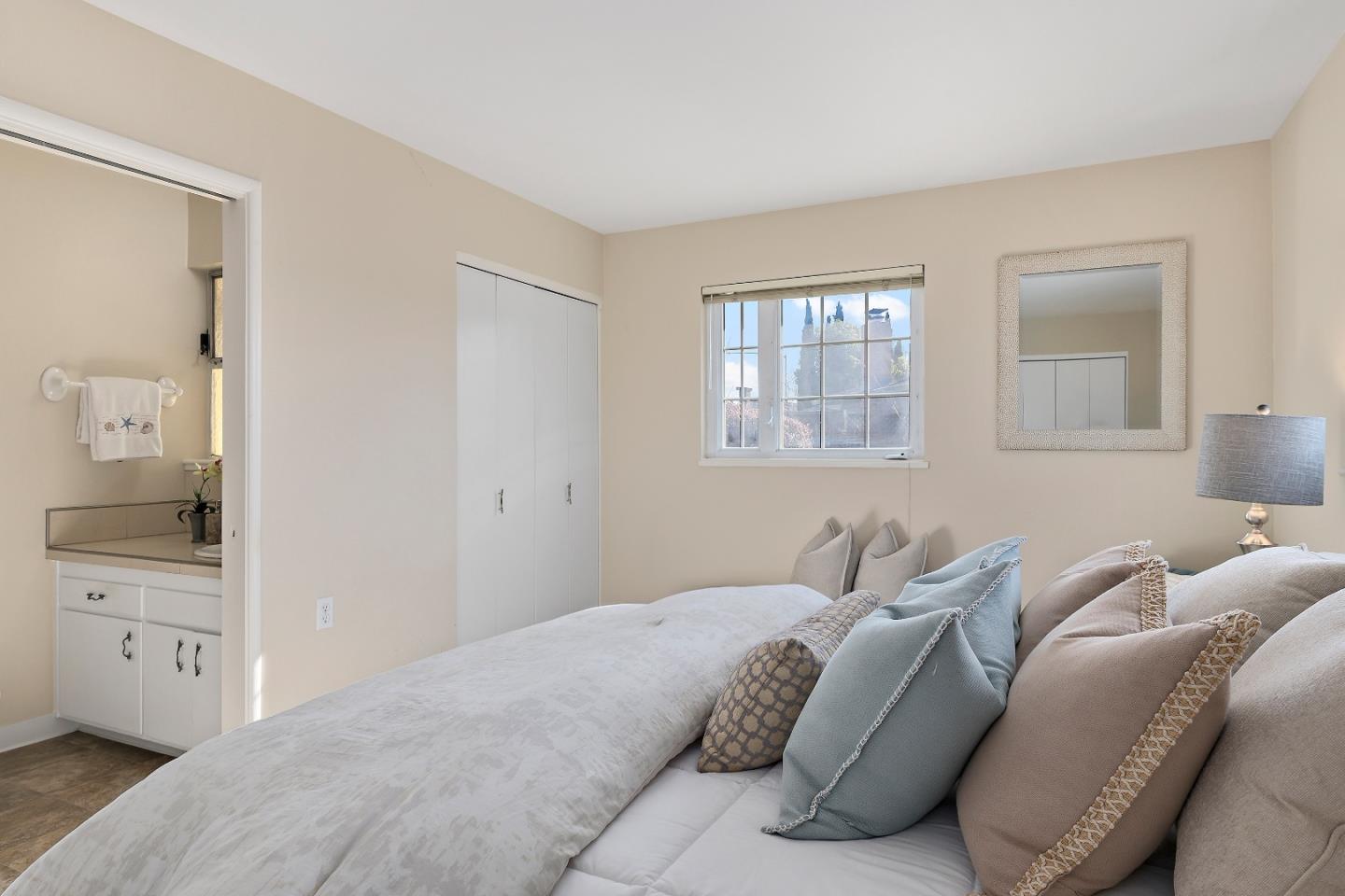 Detail Gallery Image 15 of 27 For 2257 Portsmouth Way, San Mateo,  CA 94403 - 3 Beds | 2 Baths