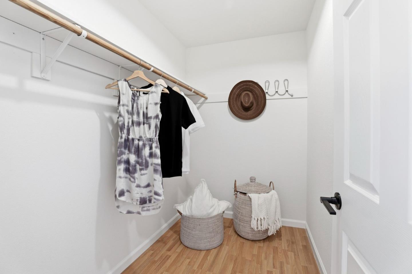 Detail Gallery Image 18 of 29 For 323 Burning Tree Dr, San Jose,  CA 95119 - 4 Beds | 3 Baths