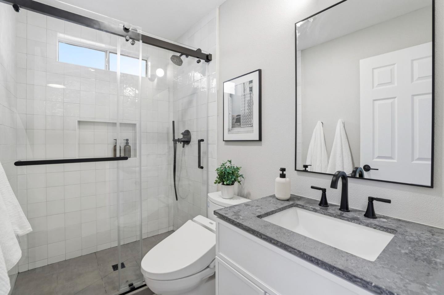 Detail Gallery Image 19 of 29 For 323 Burning Tree Dr, San Jose,  CA 95119 - 4 Beds | 3 Baths