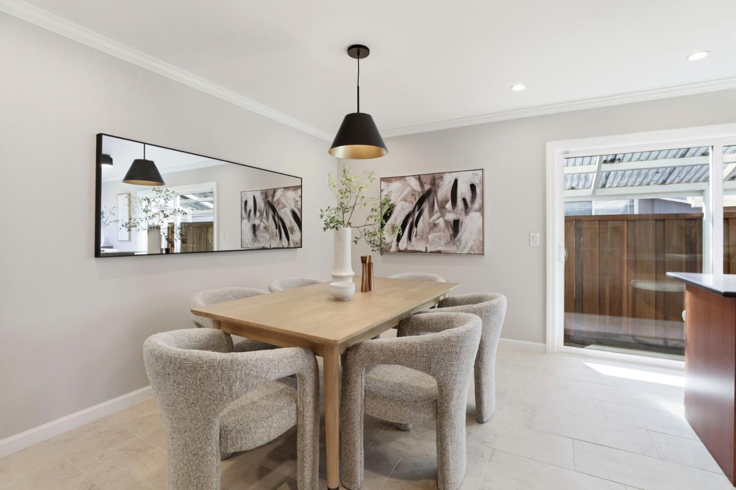 Detail Gallery Image 8 of 29 For 323 Burning Tree Dr, San Jose,  CA 95119 - 4 Beds | 3 Baths