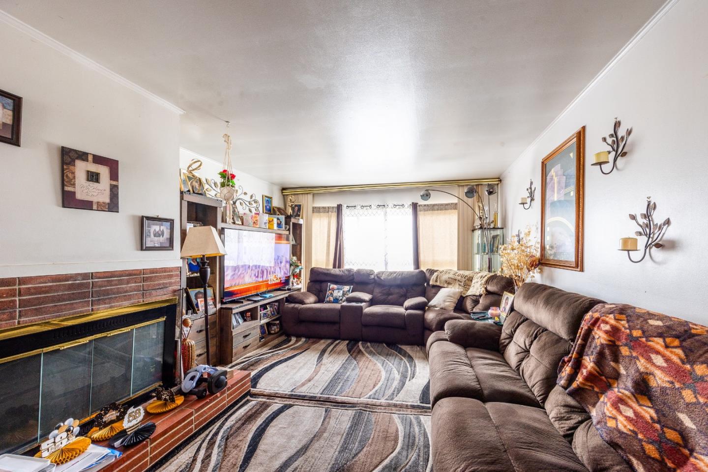 Detail Gallery Image 10 of 19 For 936 Brussels St, San Francisco,  CA 94134 - 2 Beds | 1 Baths