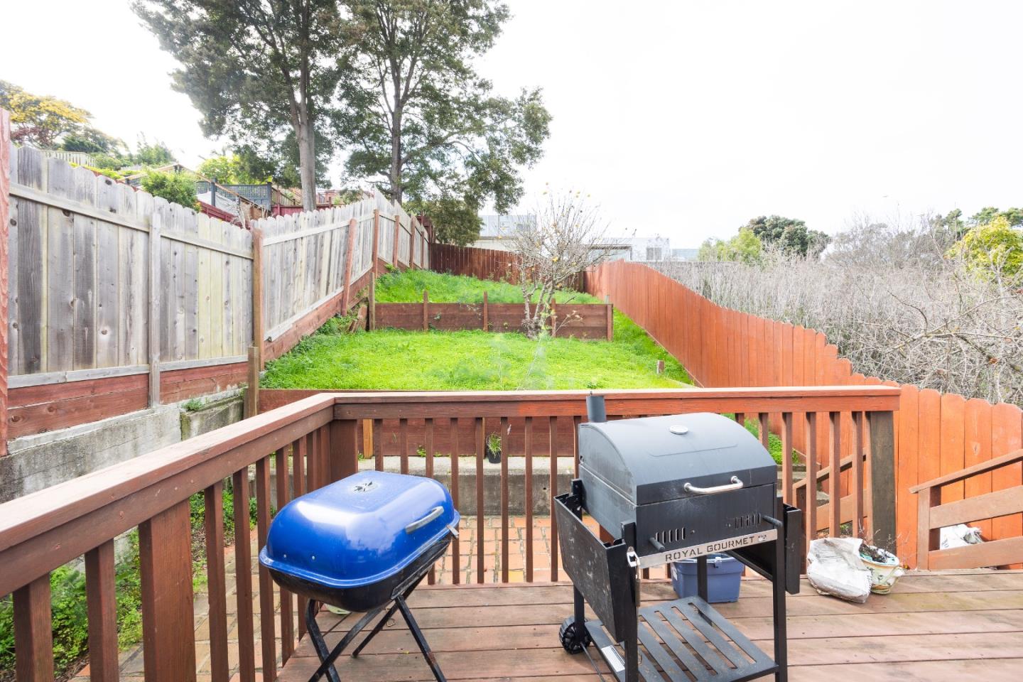 Detail Gallery Image 7 of 19 For 936 Brussels St, San Francisco,  CA 94134 - 2 Beds | 1 Baths