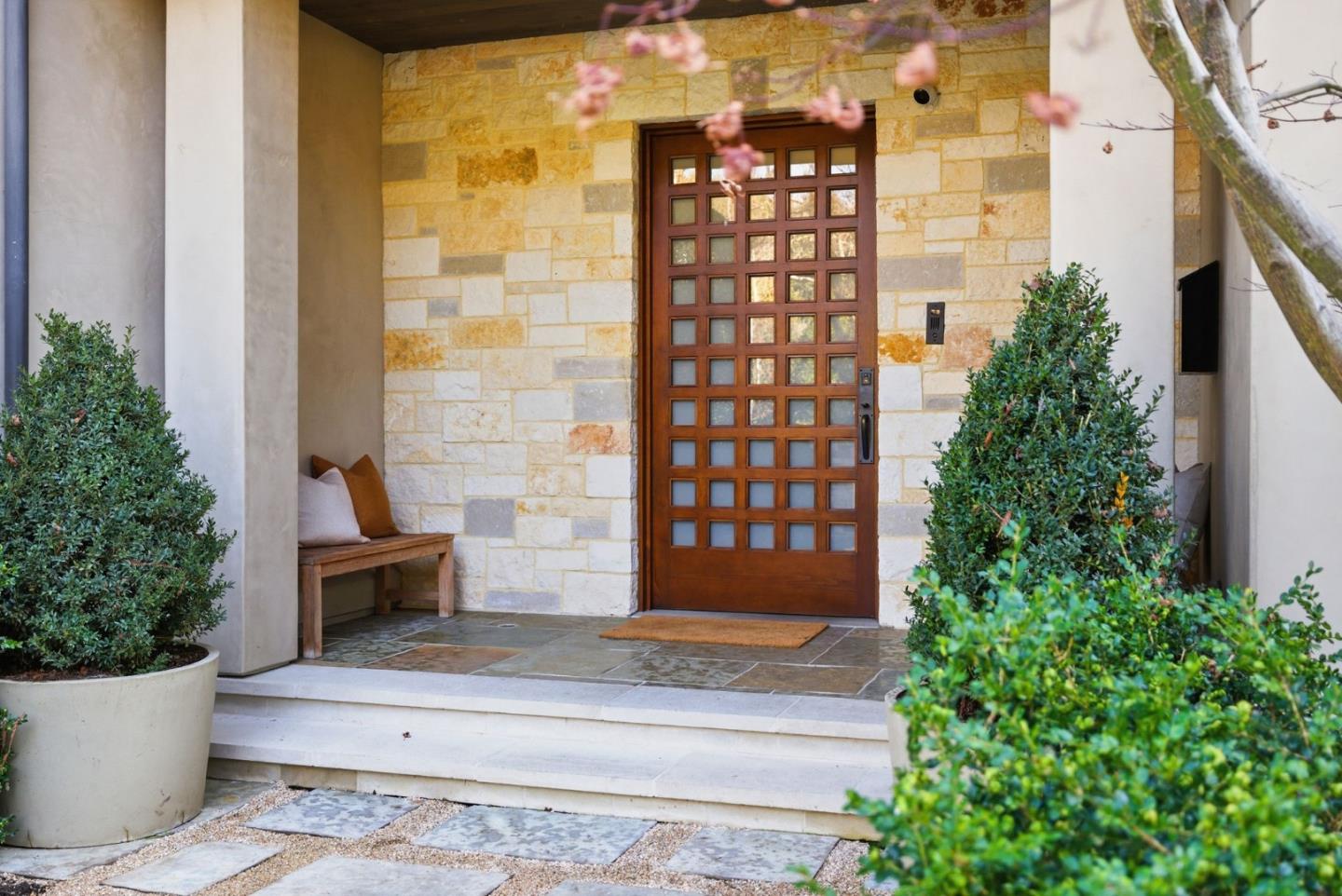 Detail Gallery Image 10 of 125 For 1711 Webster St, Palo Alto,  CA 94301 - 6 Beds | 7 Baths