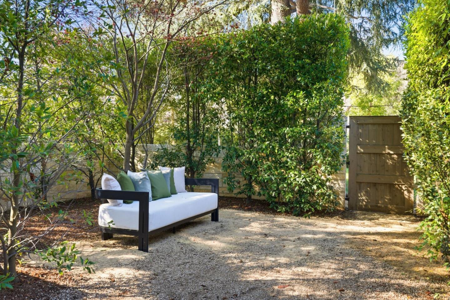 Detail Gallery Image 114 of 125 For 1711 Webster St, Palo Alto,  CA 94301 - 6 Beds | 7 Baths