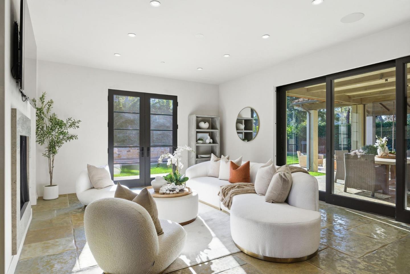 Detail Gallery Image 27 of 125 For 1711 Webster St, Palo Alto,  CA 94301 - 6 Beds | 7 Baths