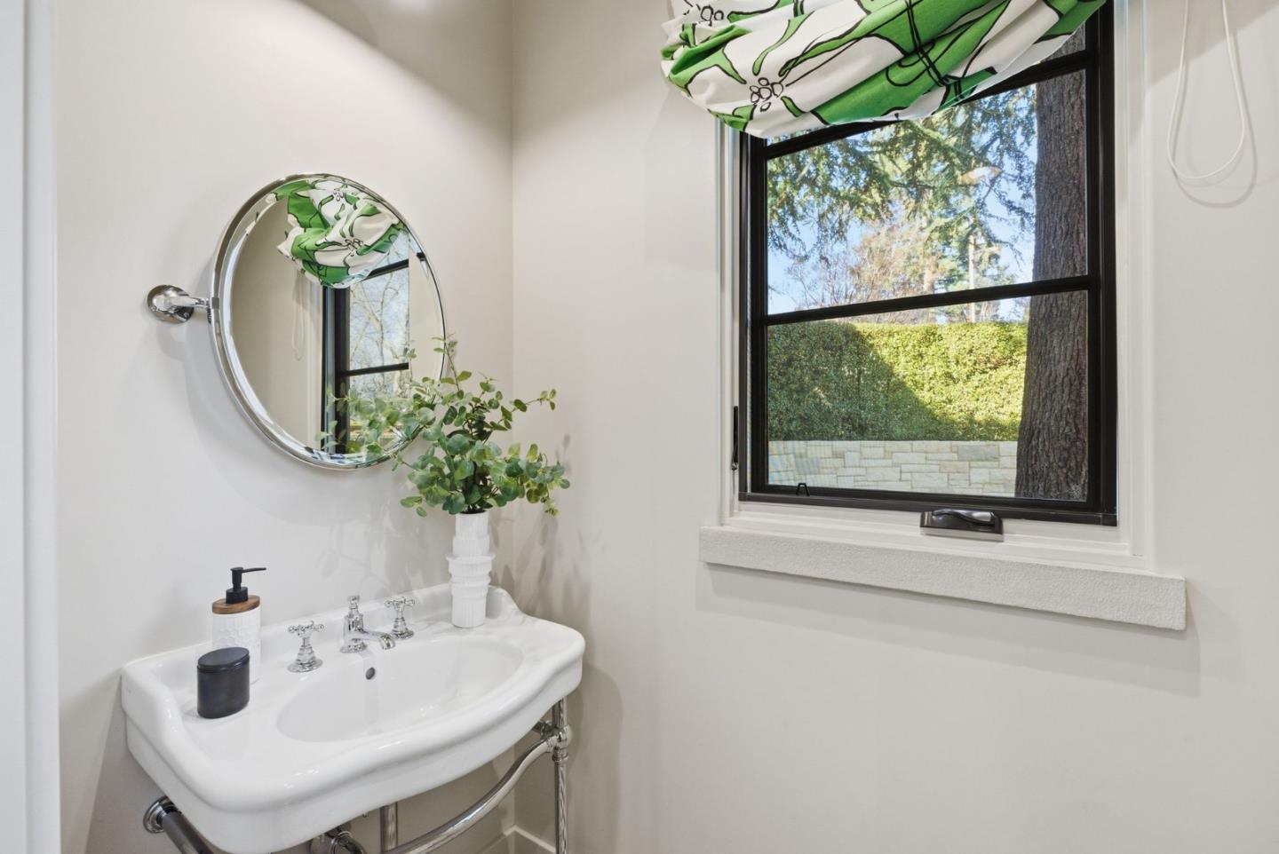 Detail Gallery Image 39 of 125 For 1711 Webster St, Palo Alto,  CA 94301 - 6 Beds | 7 Baths