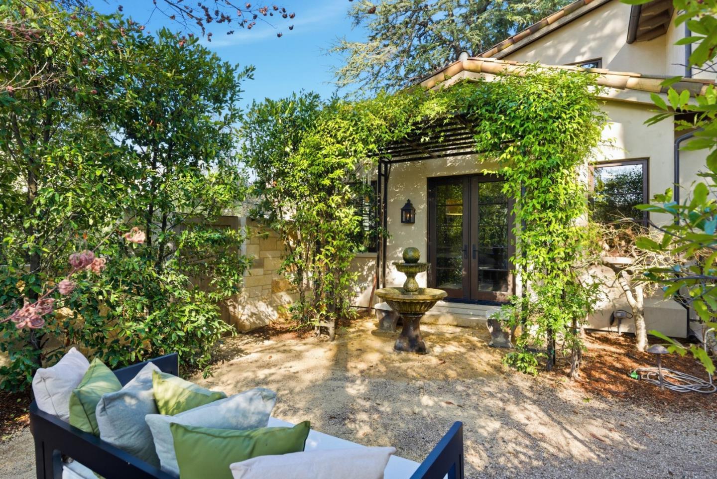 Detail Gallery Image 7 of 125 For 1711 Webster St, Palo Alto,  CA 94301 - 6 Beds | 7 Baths