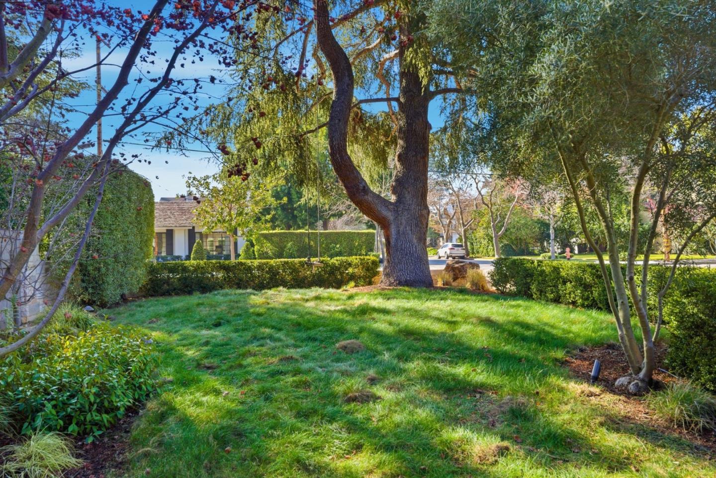 Detail Gallery Image 9 of 125 For 1711 Webster St, Palo Alto,  CA 94301 - 6 Beds | 7 Baths