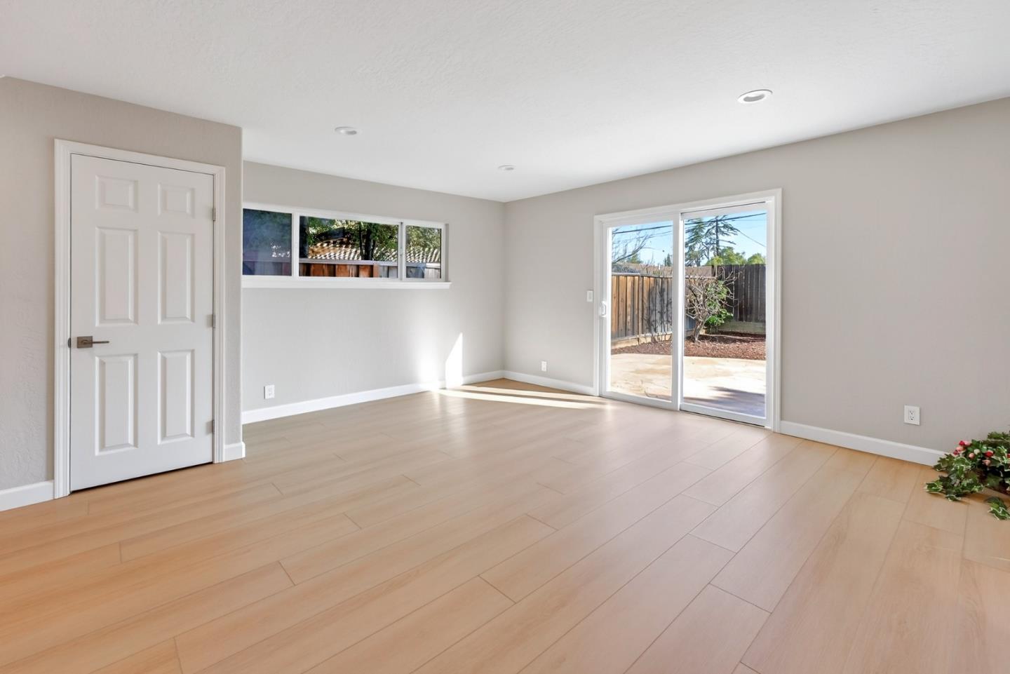 Detail Gallery Image 18 of 41 For 7552 Tiptoe Ln, Cupertino,  CA 95014 - 4 Beds | 3 Baths