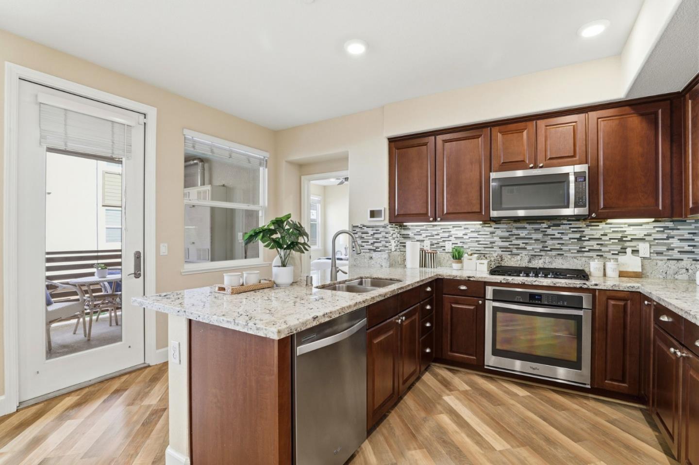 Detail Gallery Image 6 of 24 For 1120 Karby Ter #203,  Sunnyvale,  CA 94089 - 2 Beds | 2 Baths