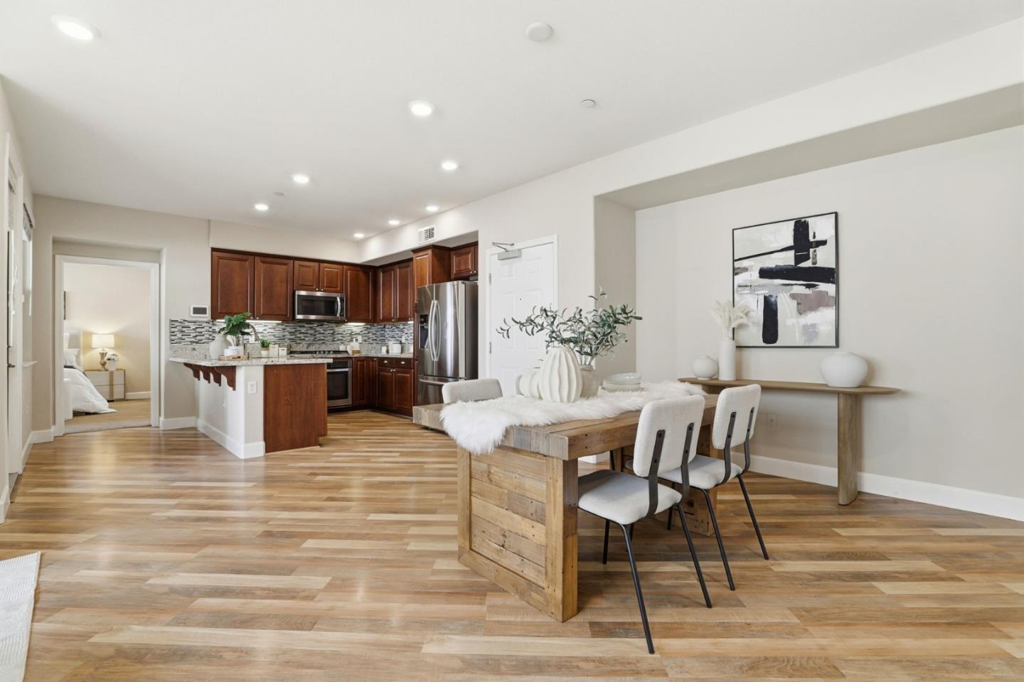 Detail Gallery Image 8 of 24 For 1120 Karby Ter #203,  Sunnyvale,  CA 94089 - 2 Beds | 2 Baths