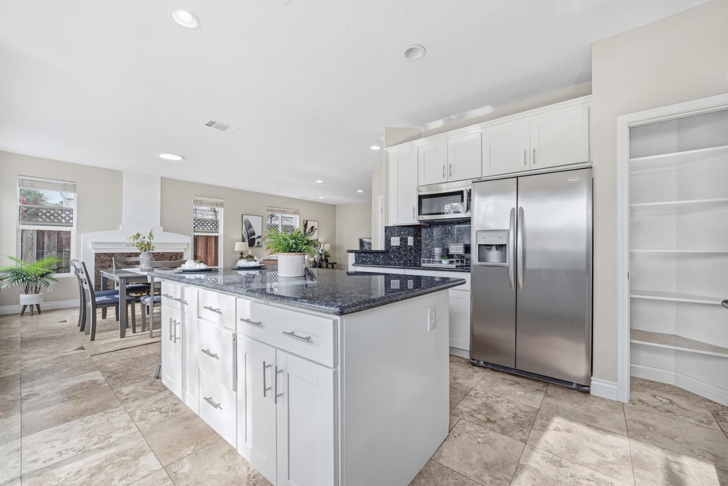 Detail Gallery Image 12 of 42 For 4480 Peacock Ct, Dublin,  CA 94568 - 4 Beds | 3 Baths