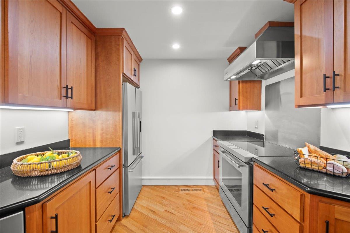 Detail Gallery Image 10 of 49 For 20808 Pamela Way, Saratoga,  CA 95070 - 3 Beds | 2 Baths