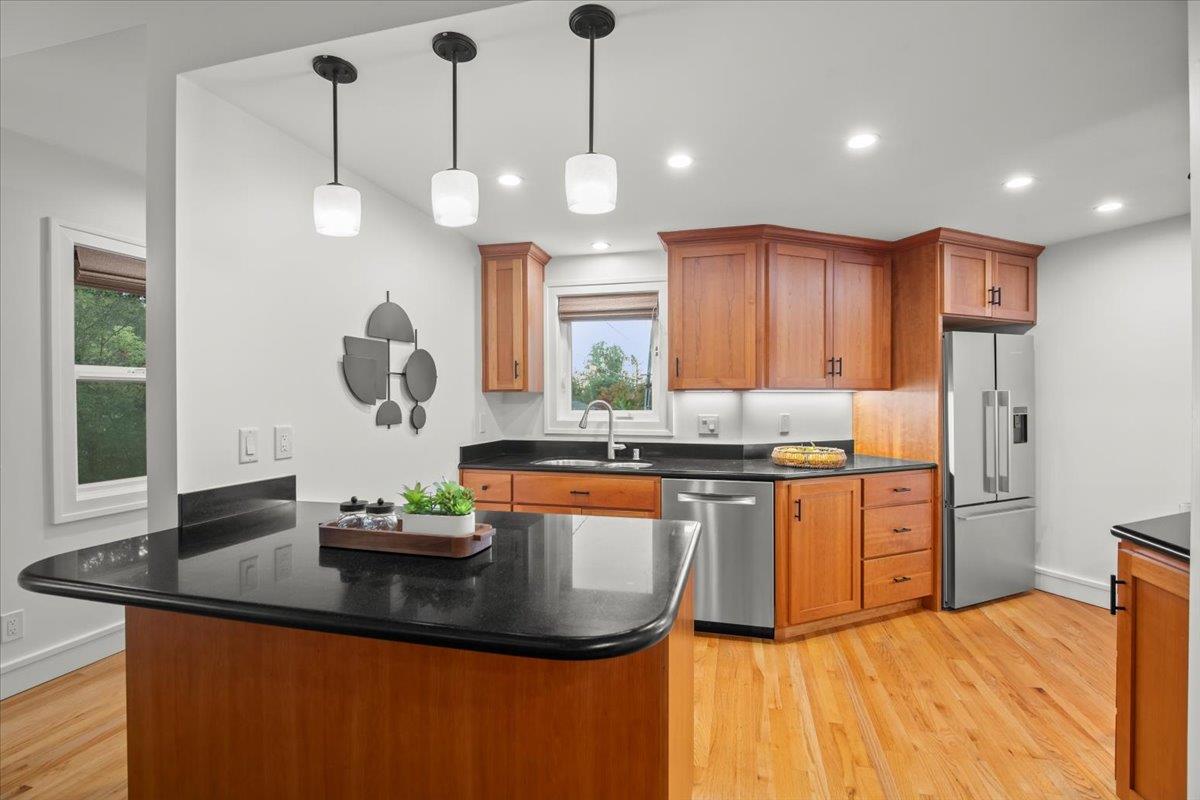 Detail Gallery Image 7 of 49 For 20808 Pamela Way, Saratoga,  CA 95070 - 3 Beds | 2 Baths