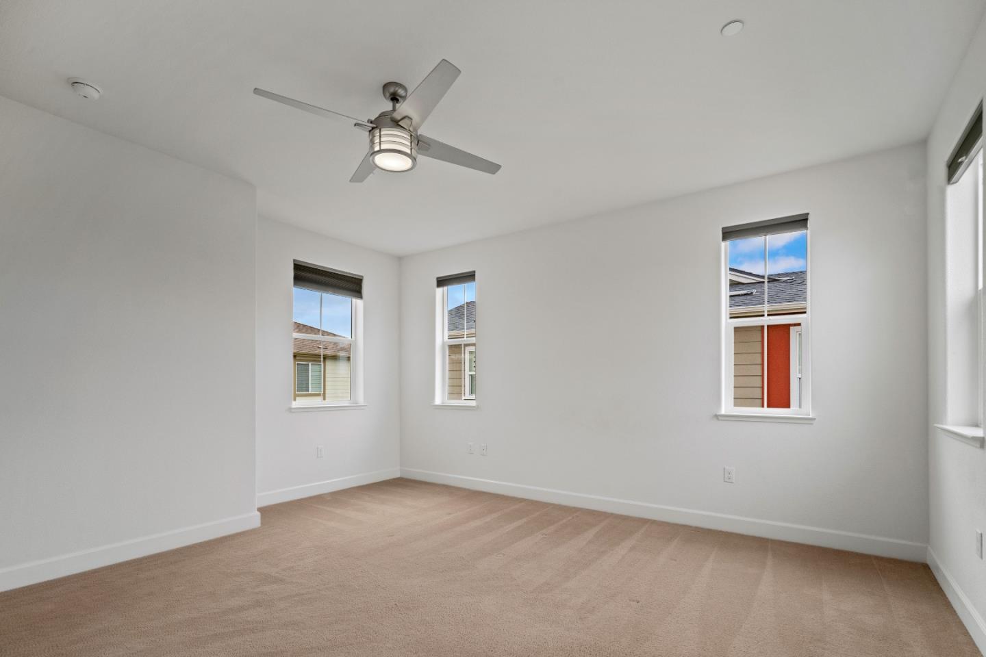 Detail Gallery Image 21 of 26 For 254 Boardwalk Ave, Marina,  CA 93933 - 3 Beds | 2/1 Baths