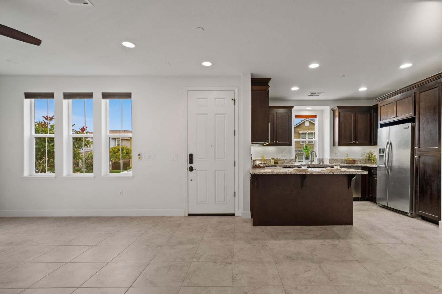 Detail Gallery Image 9 of 26 For 254 Boardwalk Ave, Marina,  CA 93933 - 3 Beds | 2/1 Baths