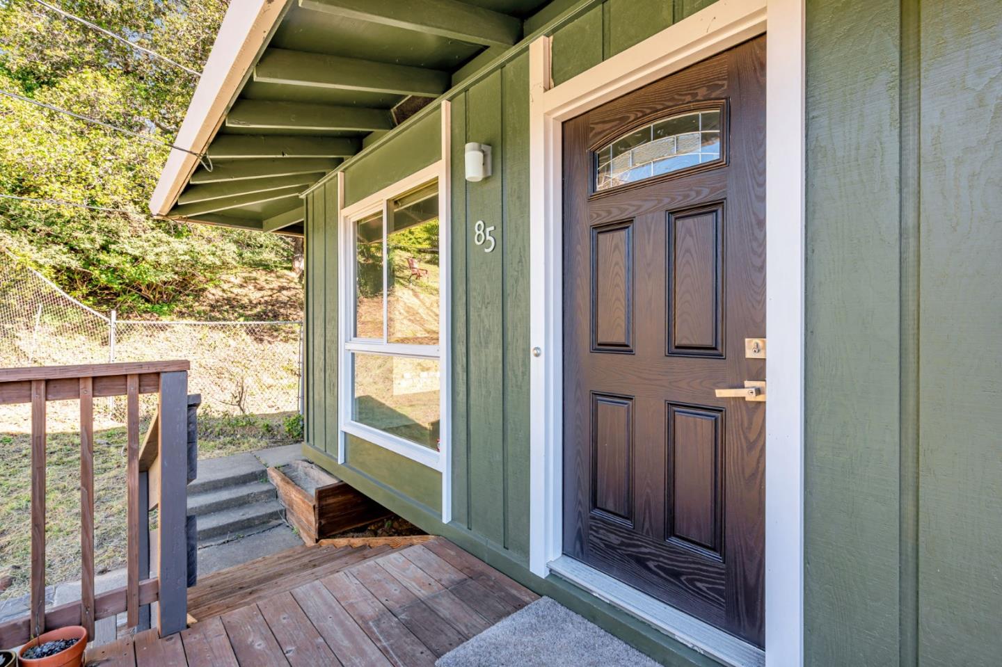 Detail Gallery Image 2 of 38 For 85 Park Cir, Sausalito,  CA 94965 - 3 Beds | 2 Baths