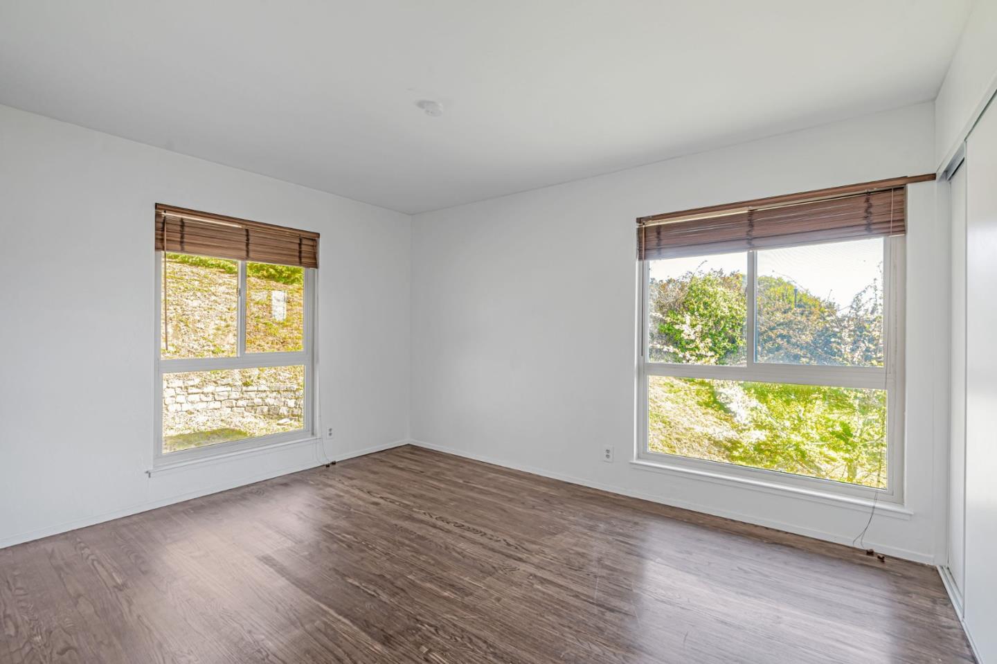 Detail Gallery Image 21 of 38 For 85 Park Cir, Sausalito,  CA 94965 - 3 Beds | 2 Baths