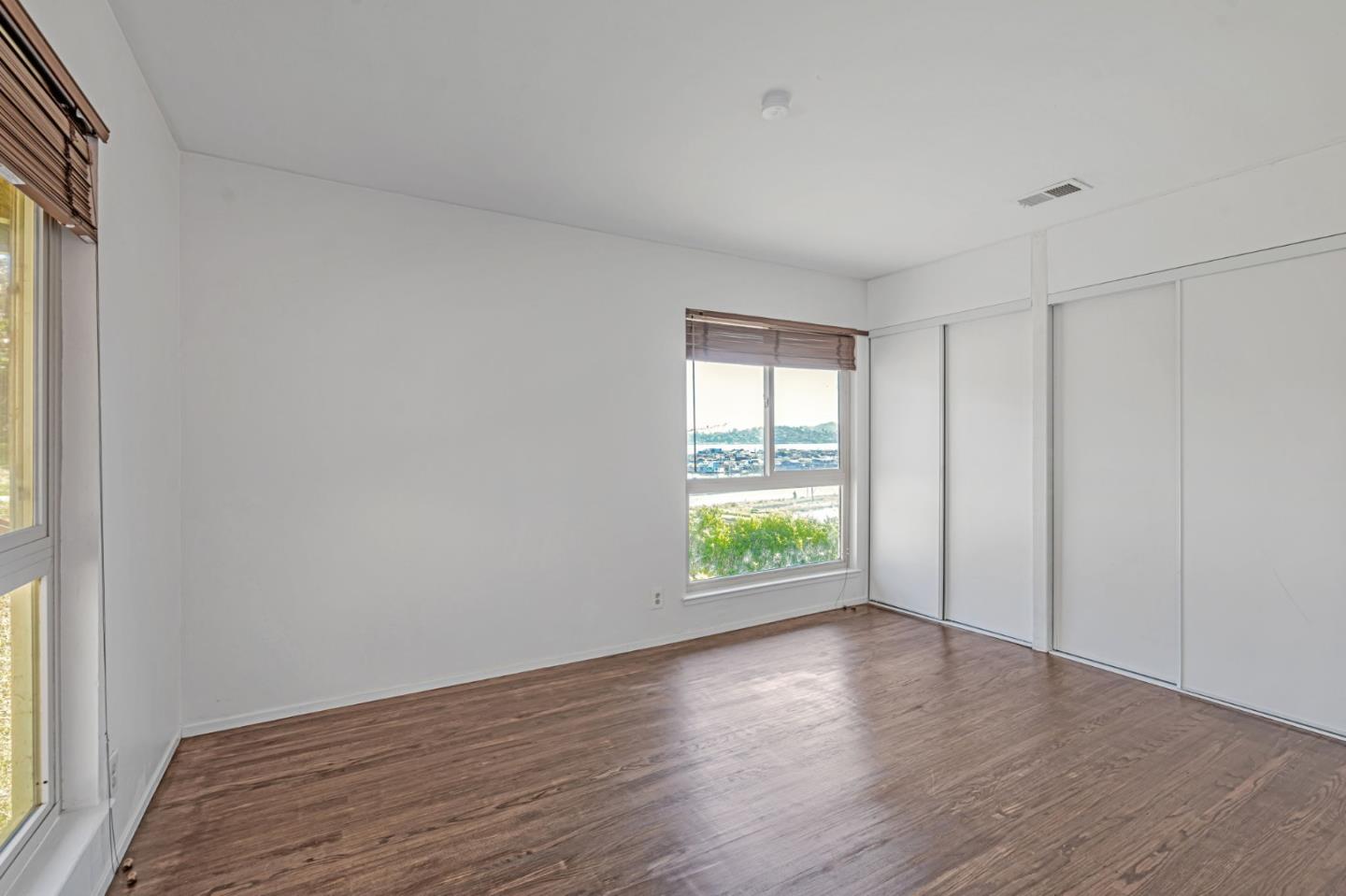 Detail Gallery Image 23 of 38 For 85 Park Cir, Sausalito,  CA 94965 - 3 Beds | 2 Baths