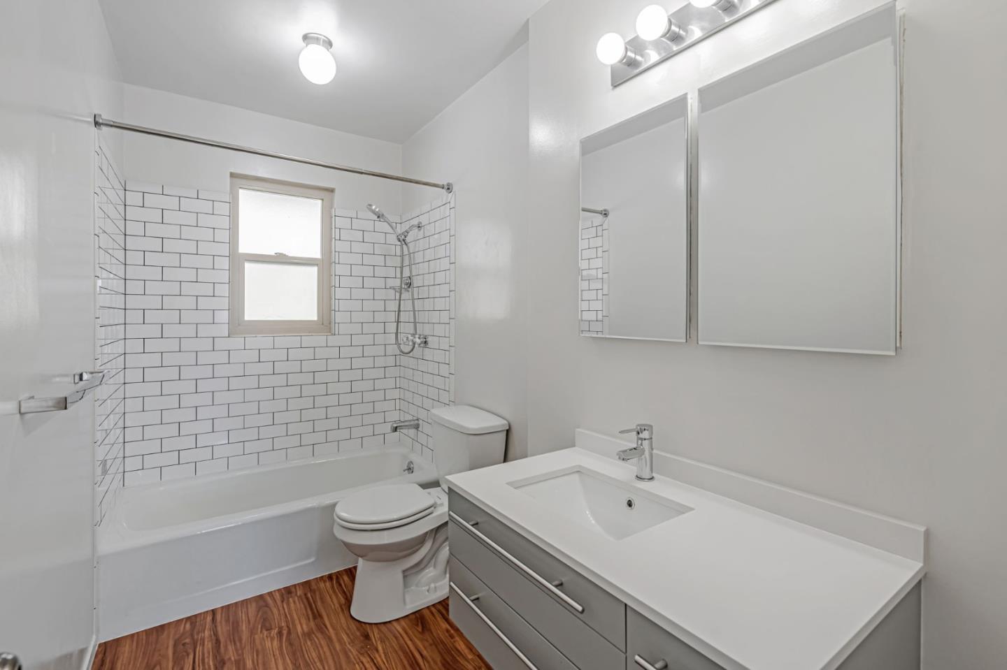 Detail Gallery Image 24 of 38 For 85 Park Cir, Sausalito,  CA 94965 - 3 Beds | 2 Baths