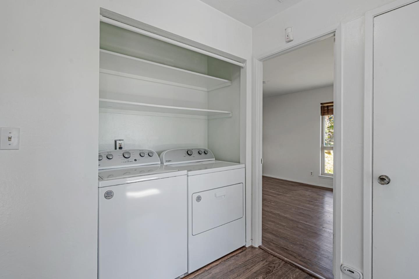Detail Gallery Image 28 of 38 For 85 Park Cir, Sausalito,  CA 94965 - 3 Beds | 2 Baths