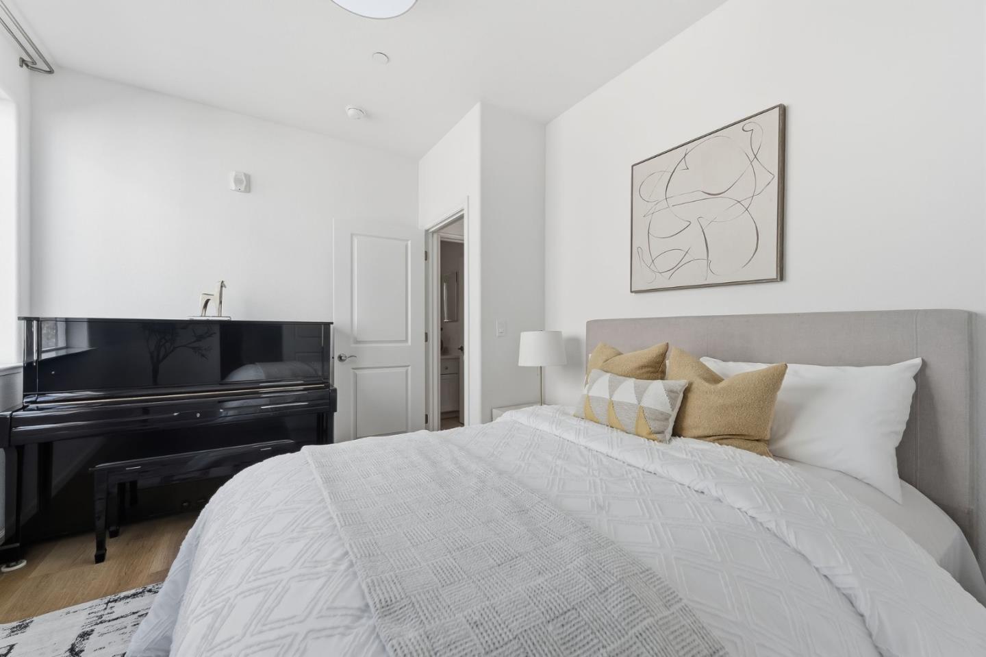 Detail Gallery Image 11 of 28 For 40732 Fremont Blvd, Fremont,  CA 94538 - 4 Beds | 4 Baths