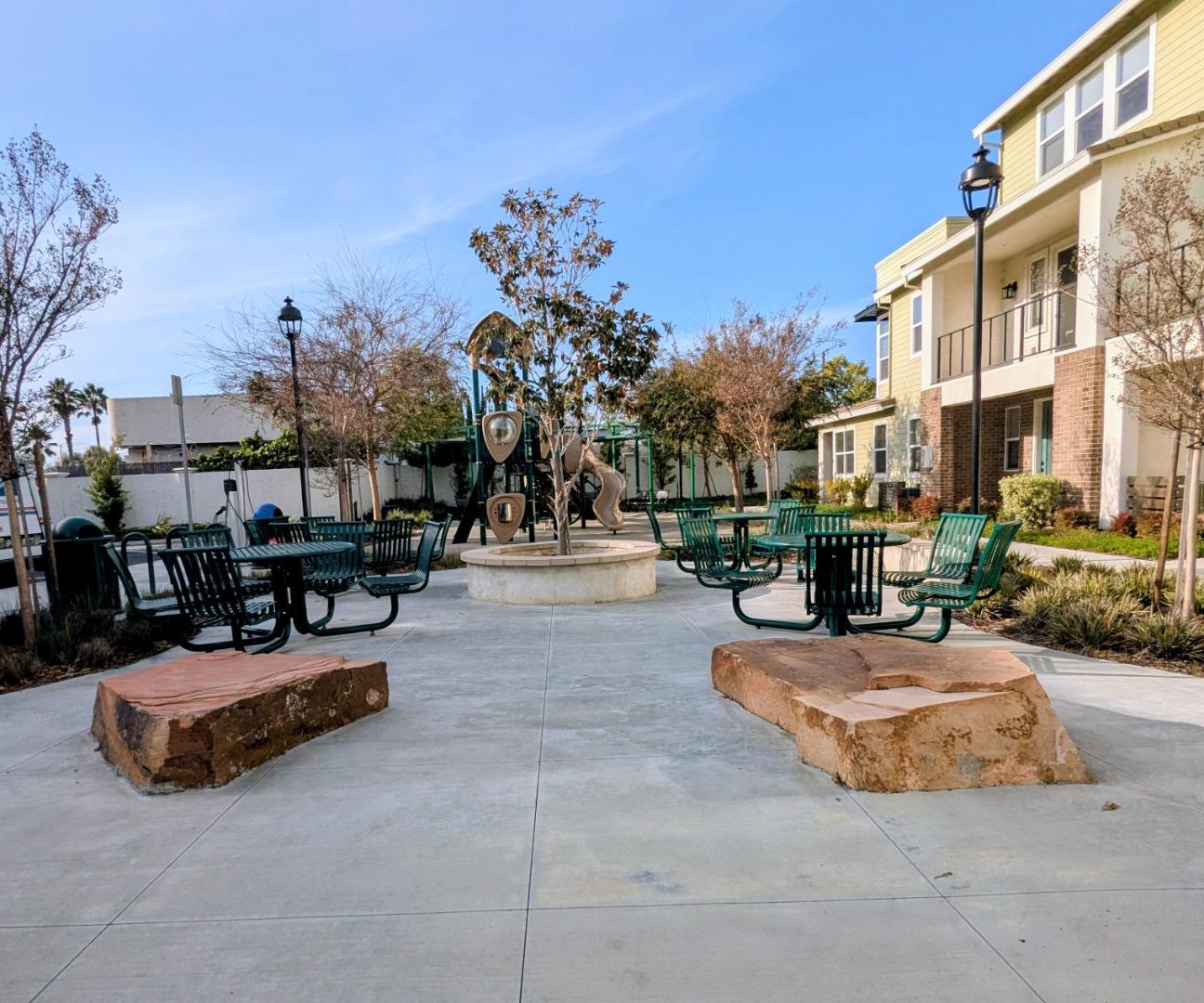 Detail Gallery Image 25 of 28 For 40732 Fremont Blvd, Fremont,  CA 94538 - 4 Beds | 4 Baths