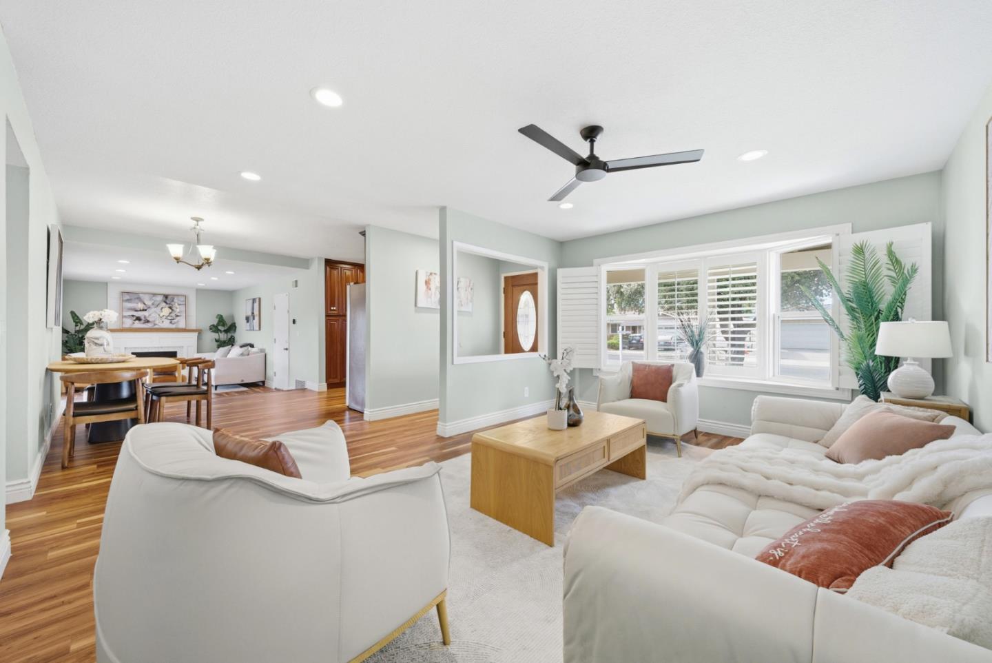 Detail Gallery Image 3 of 39 For 5756 Pontiac, San Jose,  CA 95123 - 3 Beds | 2 Baths