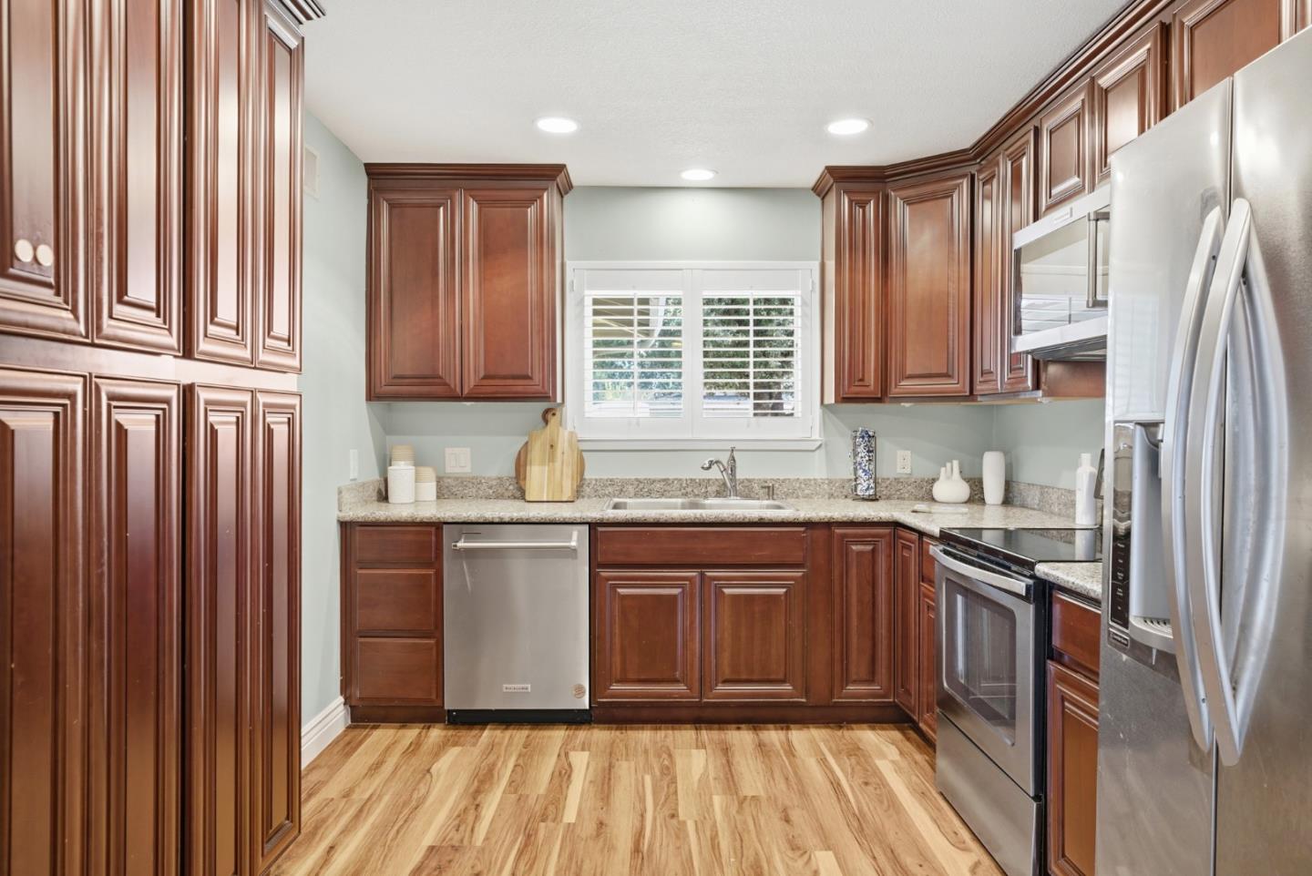 Detail Gallery Image 9 of 39 For 5756 Pontiac, San Jose,  CA 95123 - 3 Beds | 2 Baths