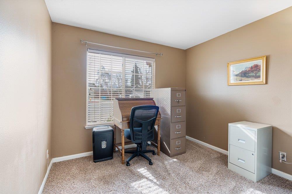 Detail Gallery Image 24 of 56 For 161 Amber Ct, Hollister,  CA 95023 - 3 Beds | 2 Baths